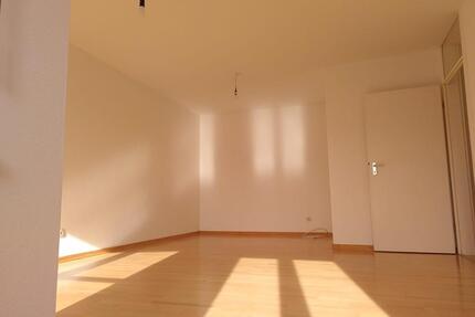 Idealer Grundriss, viel Licht und Ruhe: 2 Zimmer Wohnung Kauf