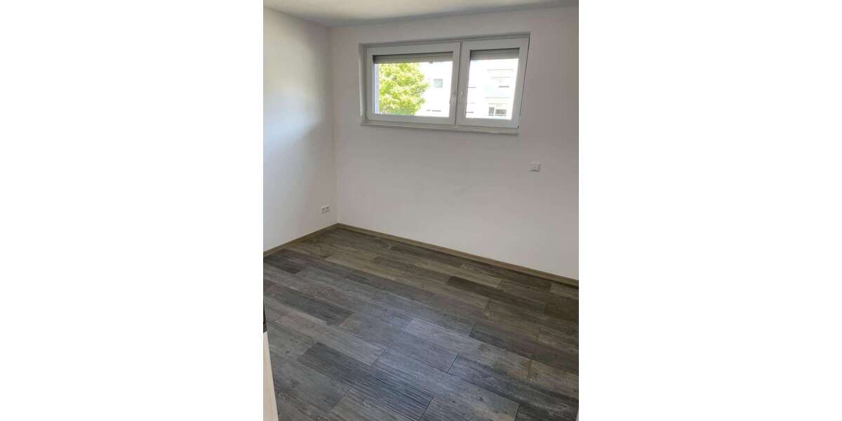 helle 2,5 Zimmer Wohnung: Eigennutz oder ideal als Kapitalanlage - Etagenwohnung Karlsruhe Mühlburg | Angebot:22707917