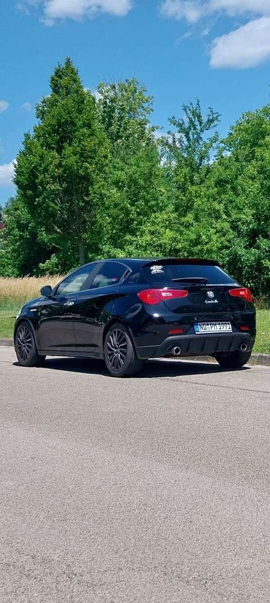 Alfa Romeo Giulietta 155.250 km 6.800 € Karlskron 85123