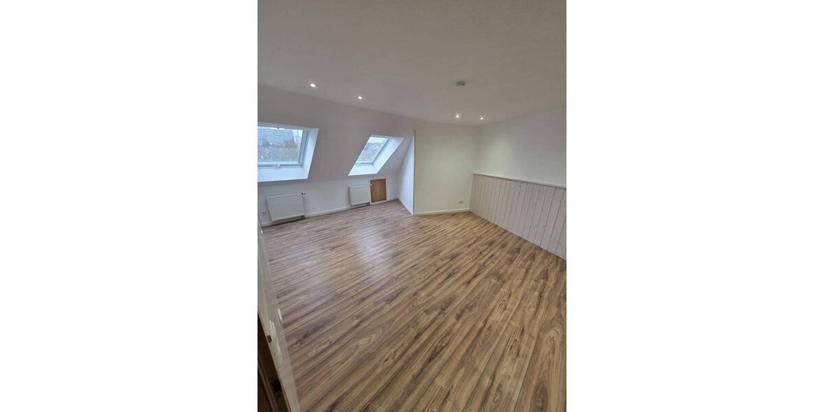 Zimmer Künzell - 4 Zimmer, 160 m&sup2;, 1.250&euro; | Angebot:26376579