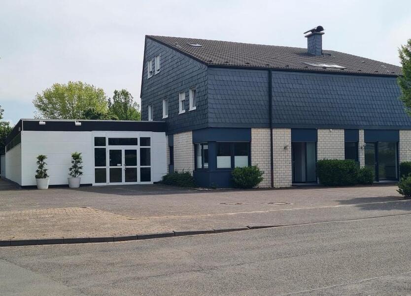 Ladenlokal Lagerhalle Büroräume zu vermieten