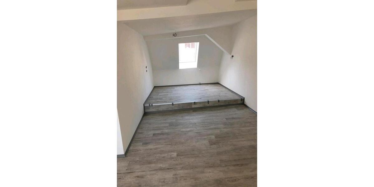Dachgeschoßwohnung Albstadt - 2 Zimmer, 55 m&sup2;, 500&euro; | Angebot:26253111