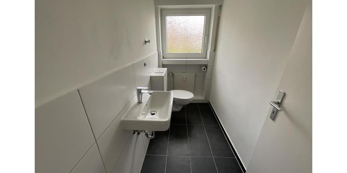 Erdgeschoßwohnung Wilhelmshaven Heppens - 4 Zimmer, 81 m&sup2;, 569&euro; | Angebot:25979178