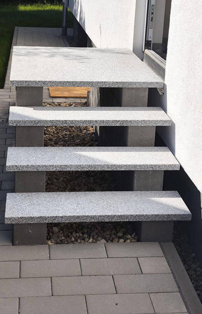 Einzugsfertig! NEUBAU! Idyllisch am Bach! Eine Doppelhaushälfte!
