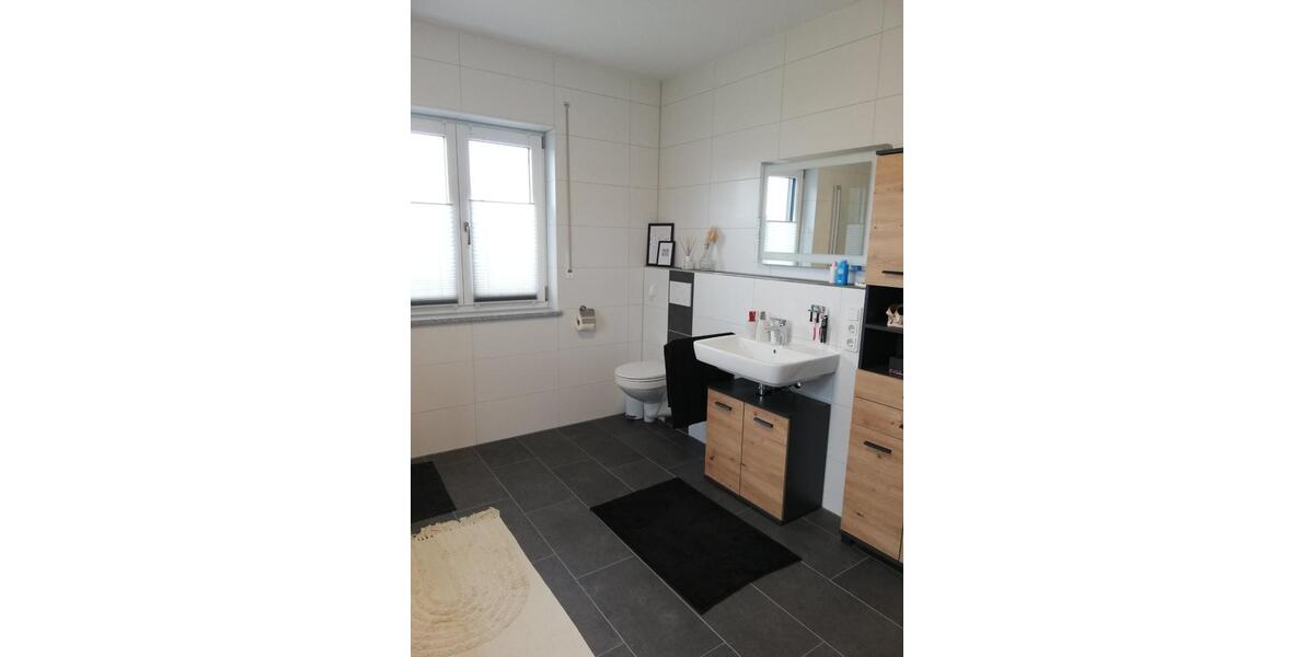 Erdgeschoßwohnung Geiselhöring - 3 Zimmer, 94 m&sup2;, 890&euro; | Angebot:25310506