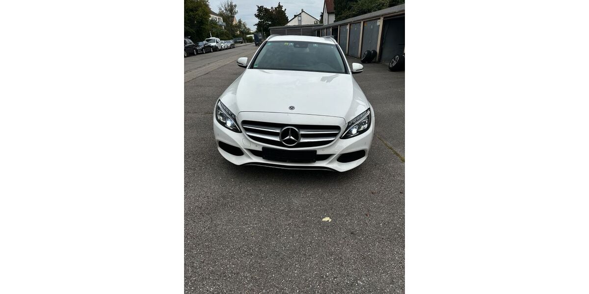 Mercedes-Benz C 250 300.700 km 11.500 € Germering 82110