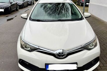 Toyota Auris 57.500 km 10.900 &euro; Schwetzingen 68723