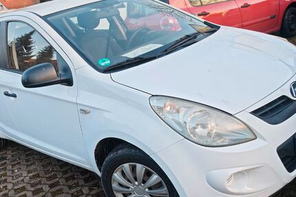 Hyundai i20 165.000 km 2.490 &euro; Umpferstedt 99441