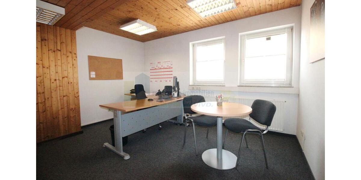 Dachgeschoßwohnung Villingen-Schwenningen Schwenningen - 3 Zimmer, 153 m&sup2;, 550&euro; | Angebot:26727642