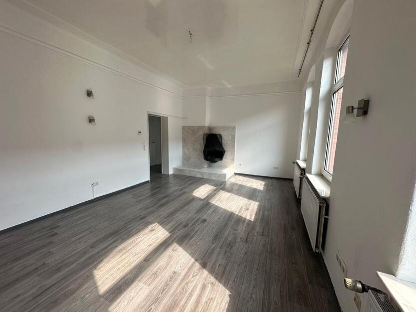 Besondere 3 Zimmer Wohnung mit EBK