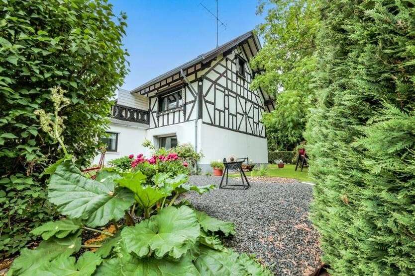 Haus zum Kaufen in Windhagen Frohnen 299.000 € 155 m²