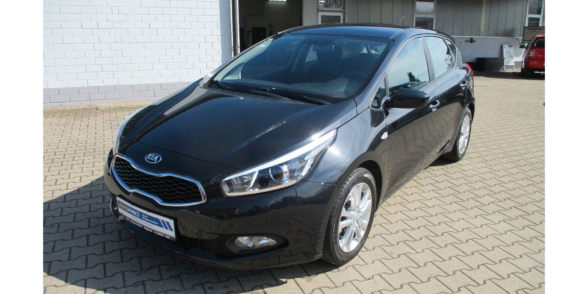 Kia ceed / Ceed 98.000 km 9.390 &euro; Rügland 91622