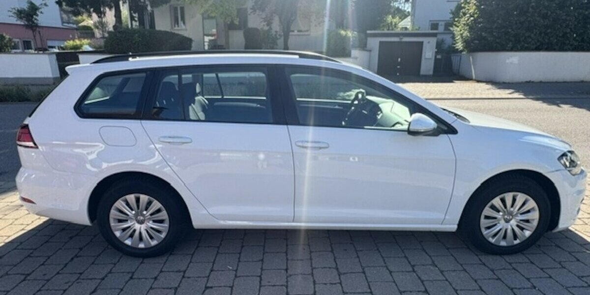 VW Golf Variant 1.6 TDI DSG Trendline Start-Stopp 196.200 km 7.990 &euro; Neckarsulm 74172