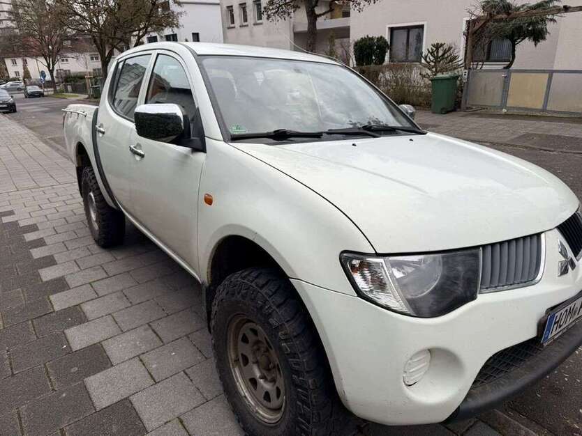 L200