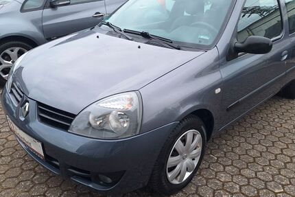 Renault Clio 114.000 km 2.490 &euro; Rostock 18146