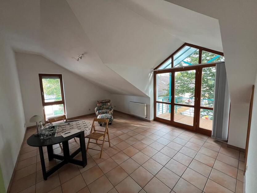 OF City fast vor der Tür – 3 helle Zimmer plus Balkon & Garten zimmer