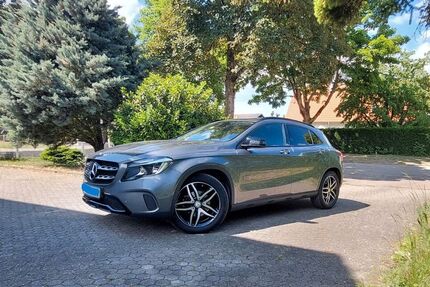 Mercedes GLA 180