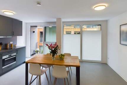 Helles + möbliertes Apartment mit Balkon in Oldenburg ideal für Singles & Berufseinsteiger | Suite 1 zimmer