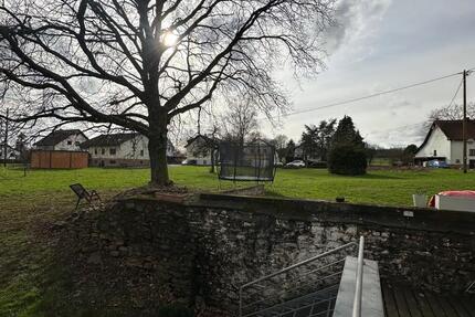 Schöne Teilmöblierte 4 Zimmer Wohnung in Morscholz 4 zimmer