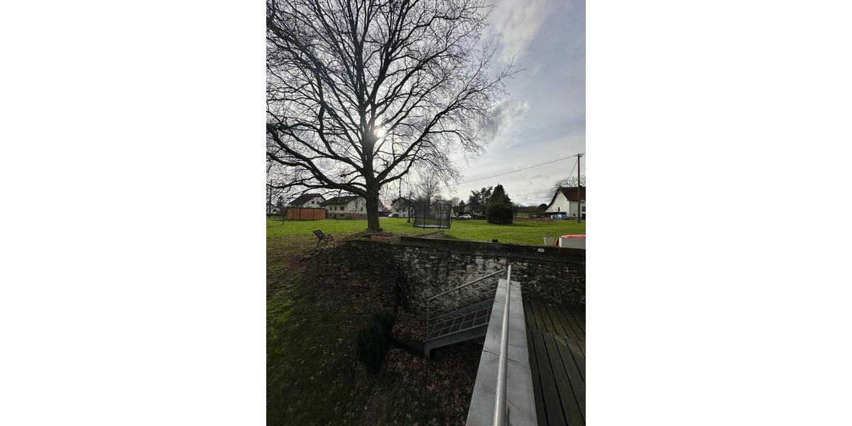 Schöne Teilmöblierte 4 Zimmer Wohnung in Morscholz 4 zimmer