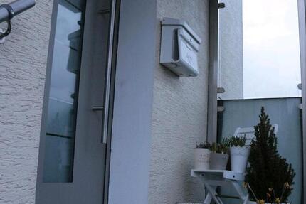 Haus zu verkaufen Doppelhaushälfte DHH Balkon Keller Garage zimmer