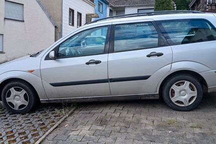 Ford Focus 275.200 km 950 &euro; Elzweiler 66887