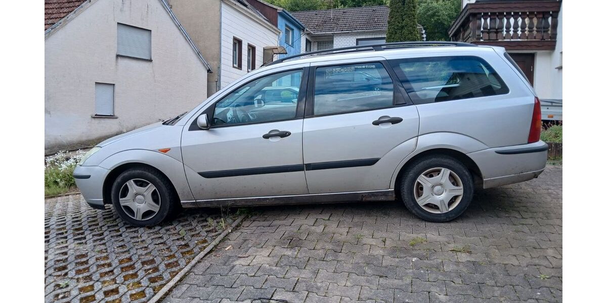 Ford Focus 275.200 km 950 &euro; Elzweiler 66887