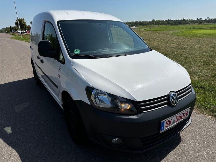 VW Caddy 141.000 km 7.999 € HALLE 06116