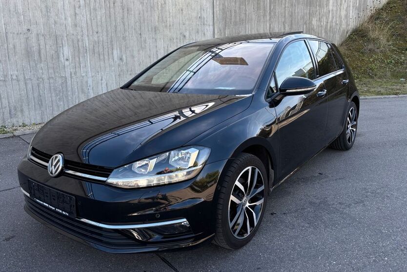 VW Golf 187.000 km 12.800 € Essingen 73457