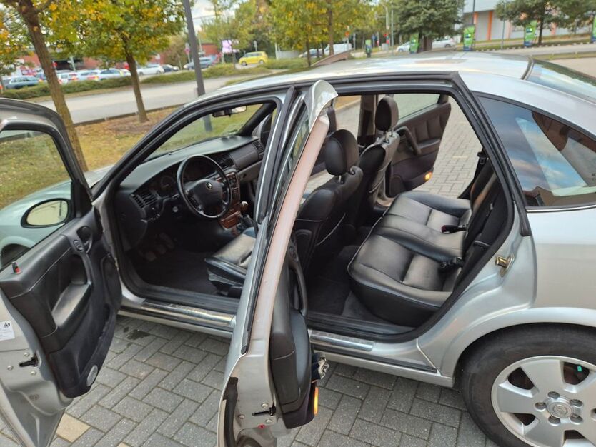 Opel Vectra 161.860 km 3.999 € Berlin 10787