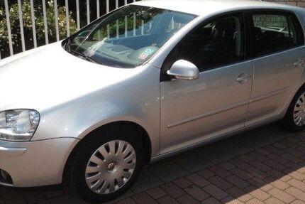 VW Golf 142.717 km 4.900 &euro; Langen 63225
