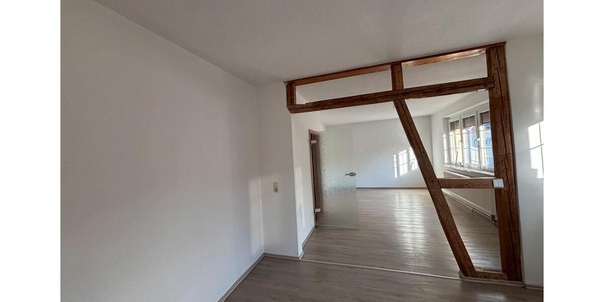 Einfamilienhaus Ilmenau - 9 Zimmer, 184 m&sup2;, 1.700&euro; | Angebot:26024492
