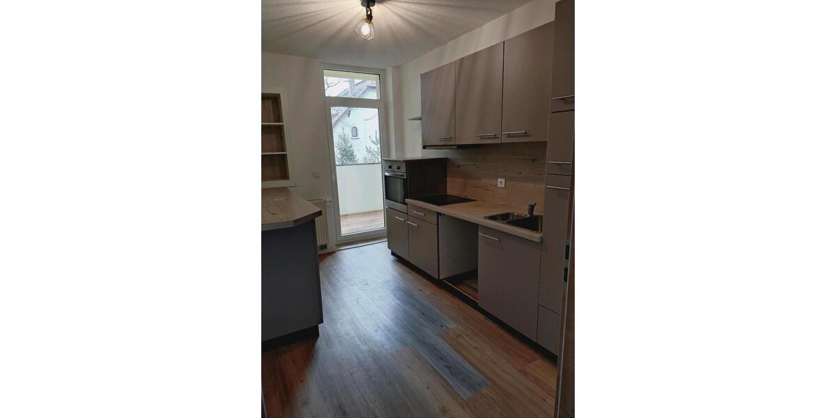 Etagenwohnung Meerane - 4 Zimmer, 86 m&sup2;, 580&euro; | Angebot:25542142