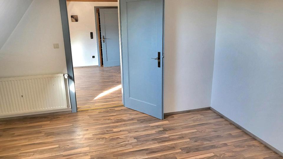 Einfamilienhaus Hillerse - 8 Zimmer, 222 m&sup2;, 1.400&euro; | Angebot:26417054