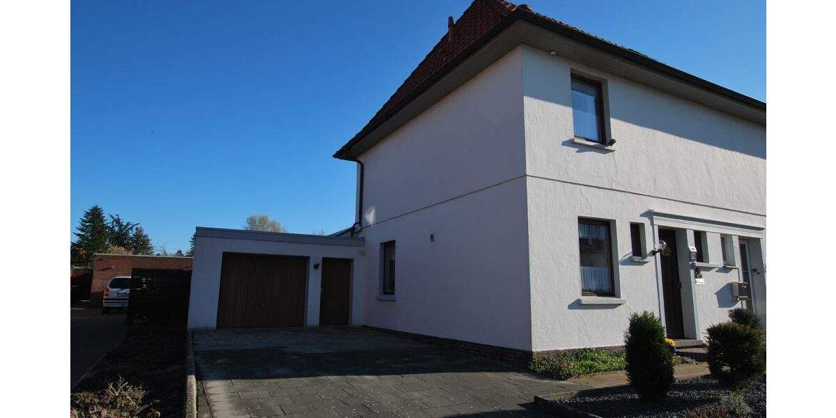 Doppelhaushälfte Varel - 4 Zimmer, 133 m&sup2;, 193.000&euro; | Angebot:25385875