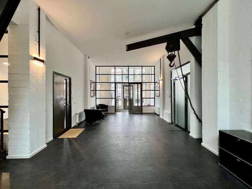 Büro in Hamburg 3.510 € 195 m²