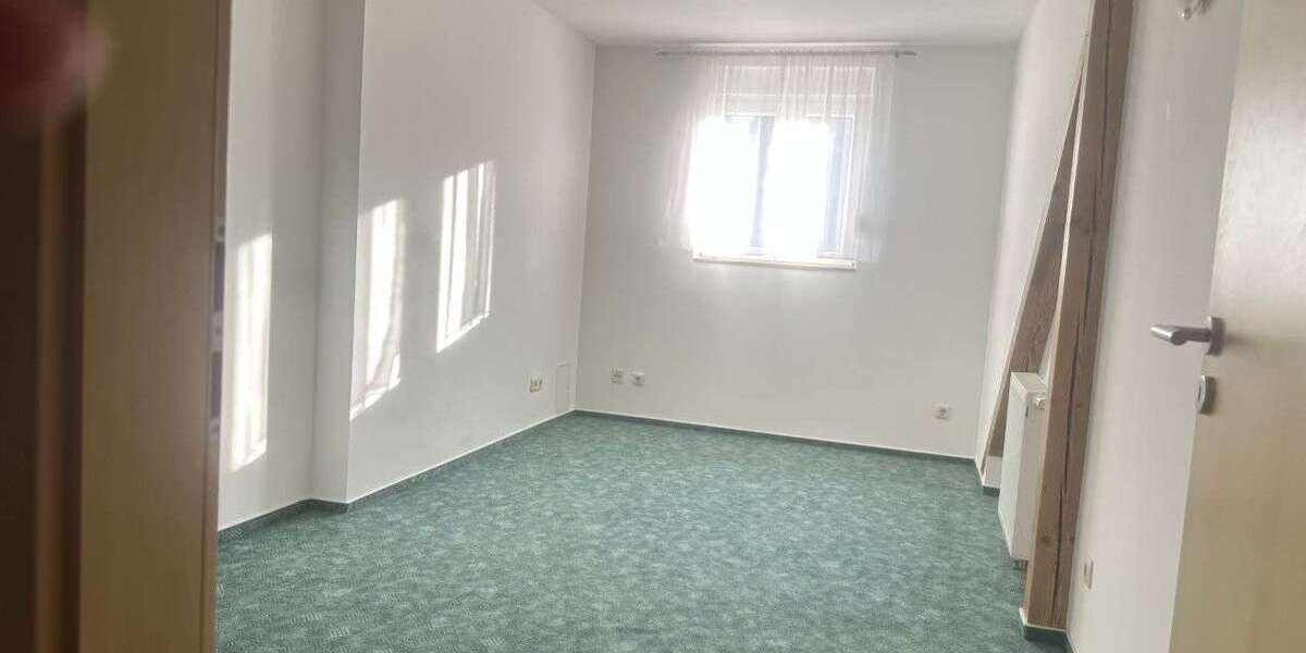 geräumiges 1-2 Familienhaus mit großem Garten und super Wohnlage - Einfamilienhaus Saalfeld/Saale Saale | Angebot:26384576
