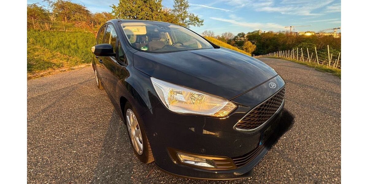 Ford Grand C-Max 104.000 km 3.790 &euro; Stuttgart 70376