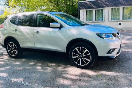 Nissan X-Trail 122.192 km 12.900 &euro; Lippstadt 59557