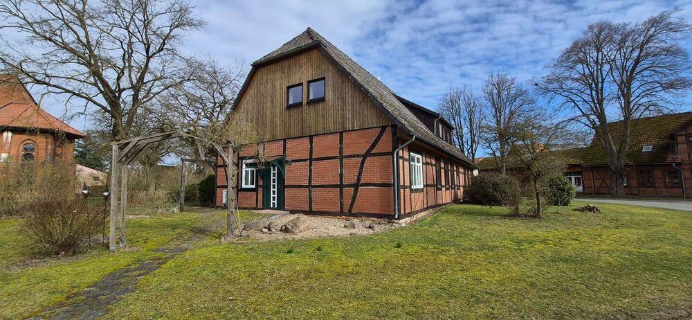 Viel Wohnraum zum Gestalten in ländlicher Idylle - Einfamilienhaus Prezelle Lomitz | Angebot:26147190
