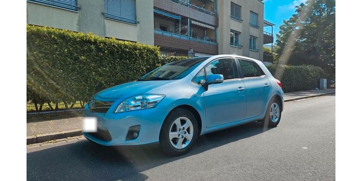 Toyota Auris 129.000 km 6.999 &euro; Nürnberg 90478