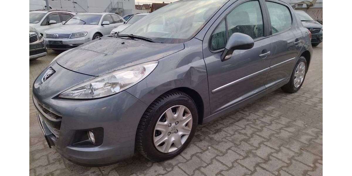 Peugeot 207 141.000 km 2.650 &euro; Diepoldshofen 88299