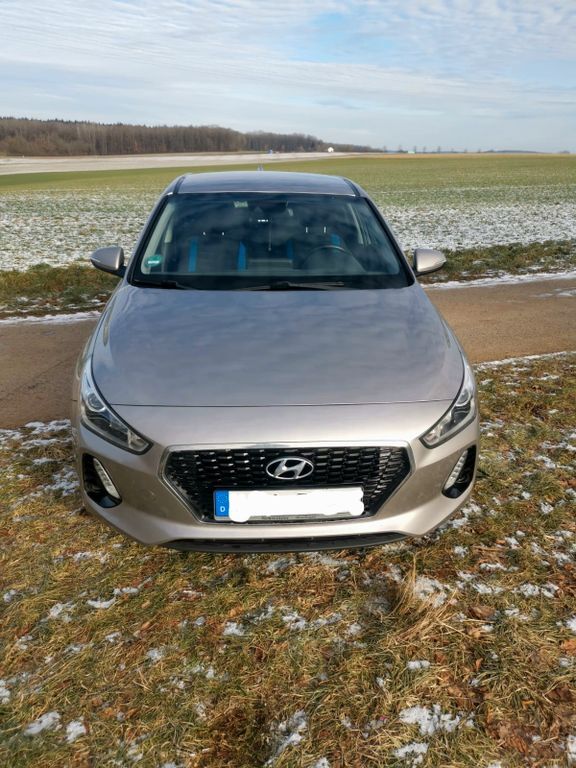 i30