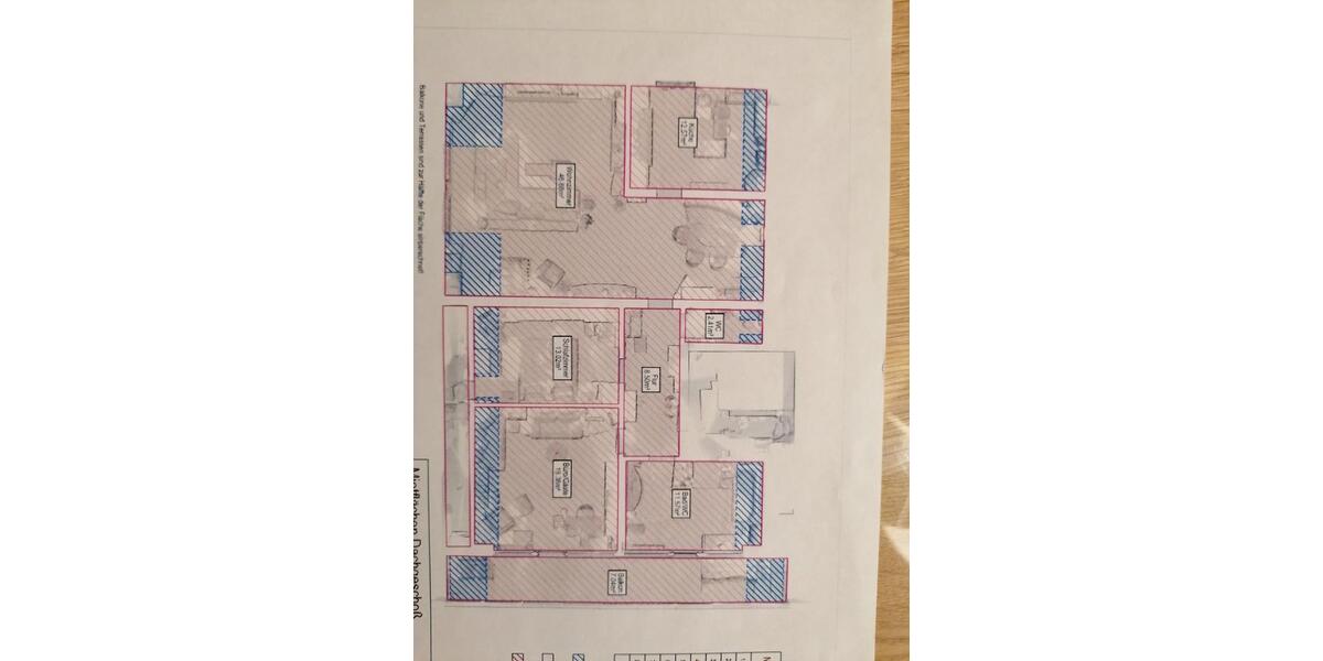 Dachgeschoßwohnung Speichersdorf - 3 Zimmer, 121 m&sup2;, 880&euro; | Angebot:25353320
