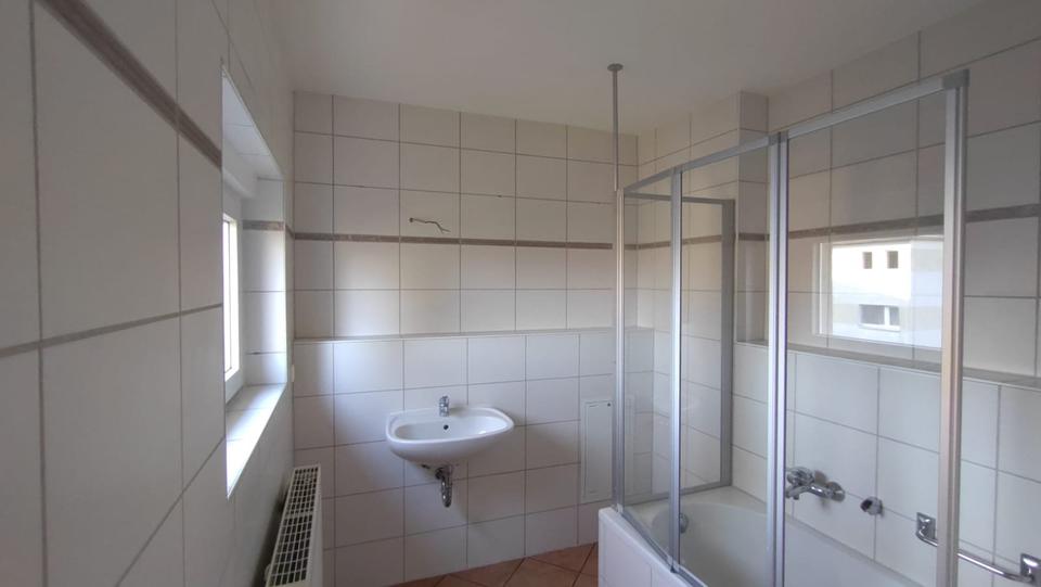 Etagenwohnung Meuselwitz - 3 Zimmer, 60 m&sup2;, 360&euro; | Angebot:25324196