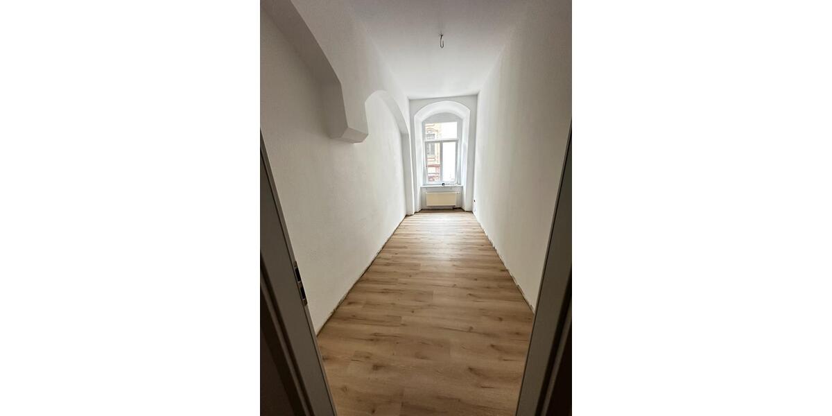 Exklusive 5-Zimmer-Wohnung am Markt in Gera inklusive Aufzug 5 zimmer