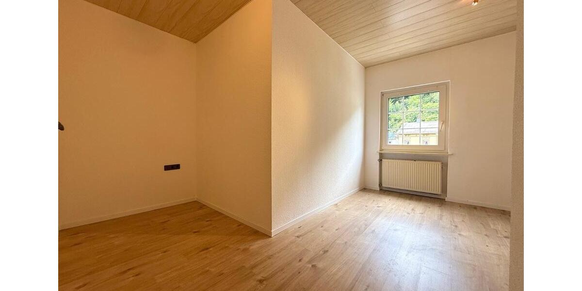 Etagenwohnung Altena - 2 Zimmer, 75 m&sup2;, 480&euro; | Angebot:26662694