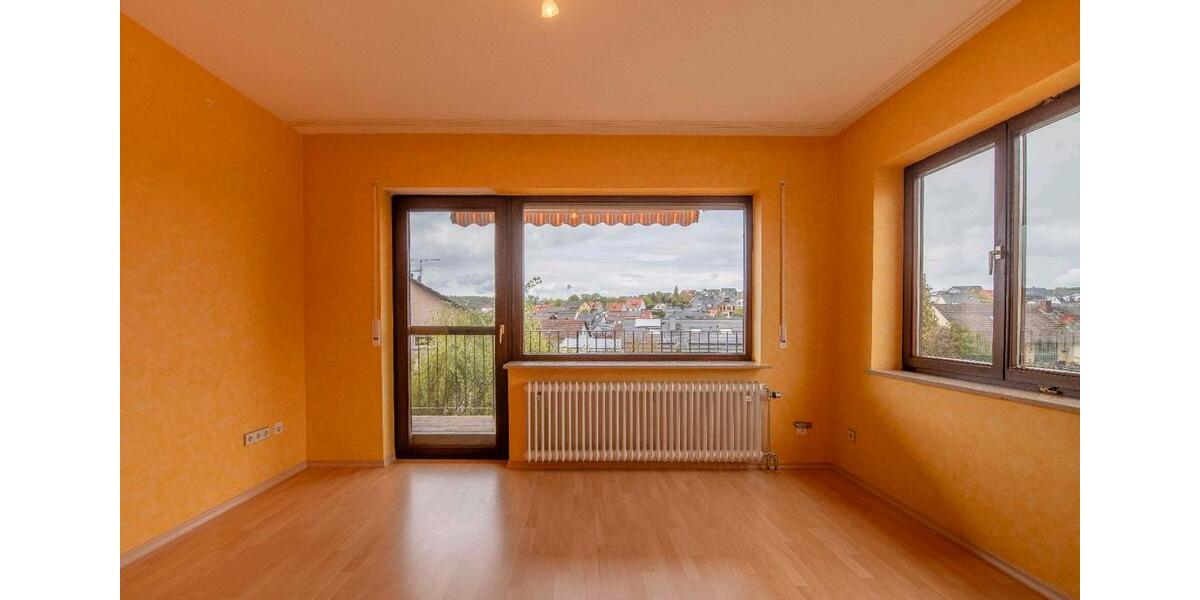 Doppelhaushälfte Röttingen - 7 Zimmer, 230 m&sup2;, 448.000&euro; | Angebot:26765969