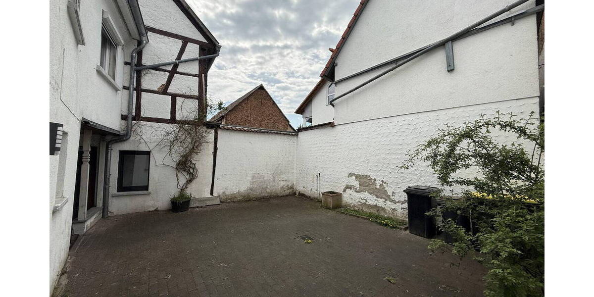 Einfamilienhaus Friedberg Ockstadt - 8 Zimmer, 195 m&sup2;, 2.490&euro; | Angebot:26358860