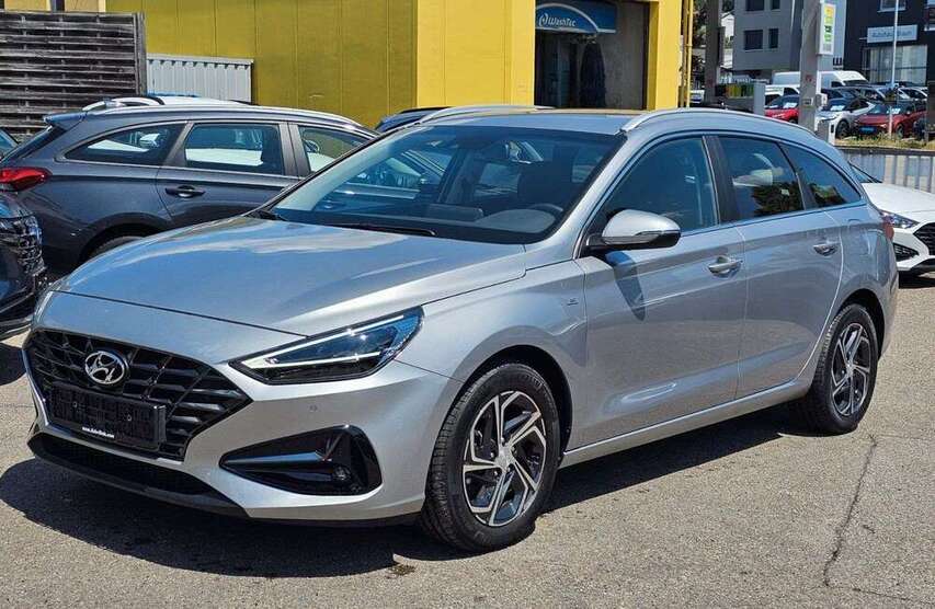 i30